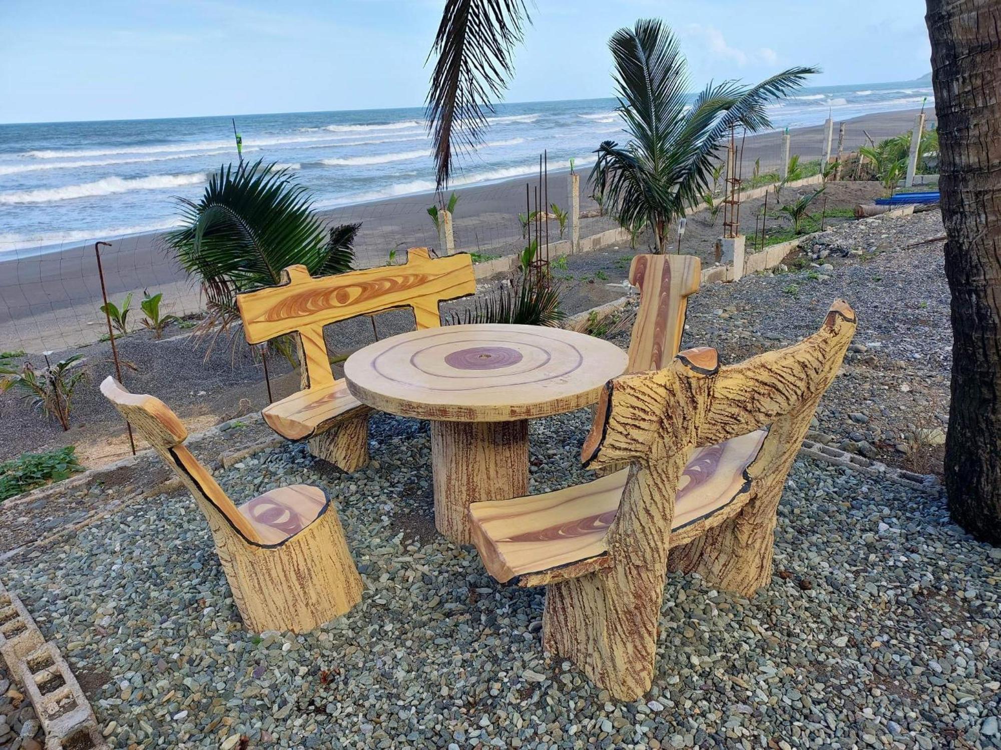 Costa Alora Beach Resort Dingalan Kültér fotó